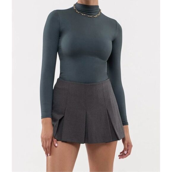 Hunter green long sleeve shirt - Picture 1 of 10